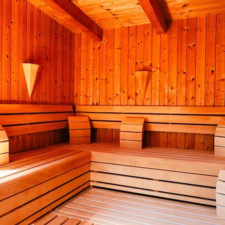 Sonnenheim - Garni Hotell Bad Kleinkirchheim